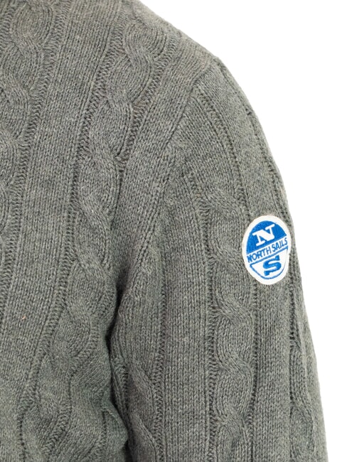 N|S su&eacute;ter de cuello redondo de punto trenzado mezcla gris medio - Su&eacute;teres de los hombres