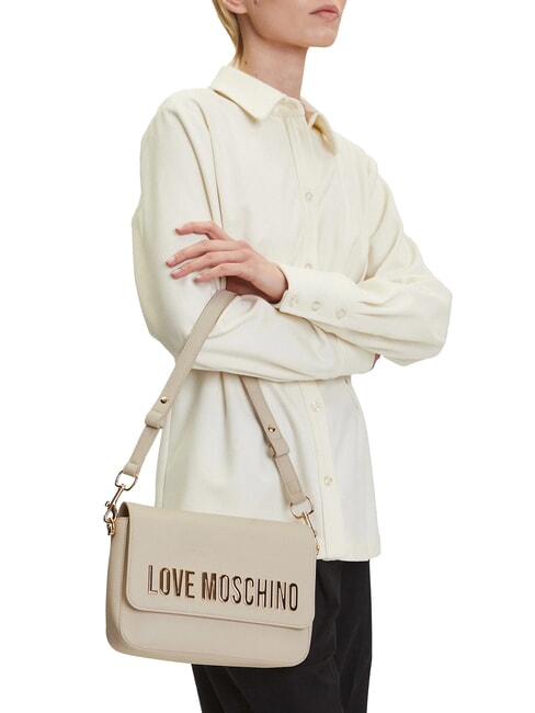 LAMINATED BOLD LOVE Bolso de hombro con solapa Marfil - Bolsos Mujer