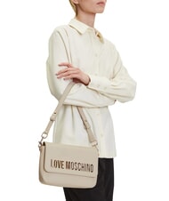 LOVE MOSCHINO LAMINATED BOLD LOVE Bolso de hombro con solapa Marfil - Bolsos Mujer - 5