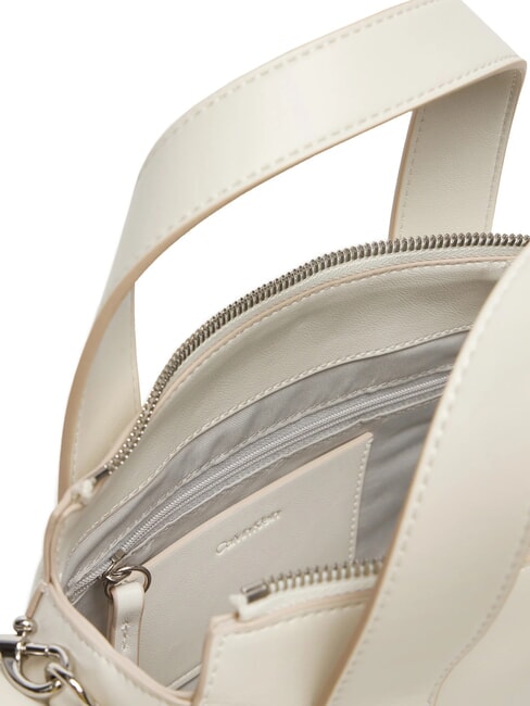 SIGNATURE LOGO STRAP Bolso de mano, con bandolera lirio blanco - Bolsos Mujer