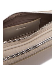 CALVIN KLEIN SIGNATURE LOGO STRAP Estuche para c&aacute;mara con doble funci&oacute;n gris topo del desierto - Bolsos Mujer - 4