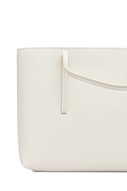 EMBOSSED LOGO Bolso de hombro lirio blanco - Bolsos Mujer