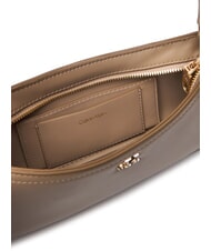 CALVIN KLEIN HARDWARE MONOGRAM Bolso de hombro gris topo del desierto - Bolsos Mujer - 4
