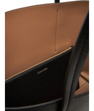 CALVIN KLEIN EMBOSSED LOGO Bolso de hombro coco negro/tostado - Bolsos Mujer - 4