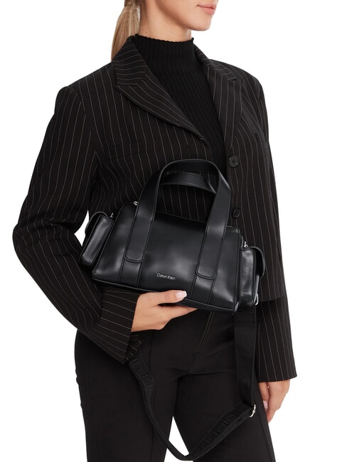 SIGNATURE LOGO STRAP Bolso de mano, con bandolera negro / plata vieja - Bolsos Mujer