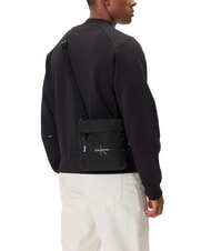 CALVIN KLEIN BOLD LOGO NYLON  En negro - Bandoleras Hombre - 5