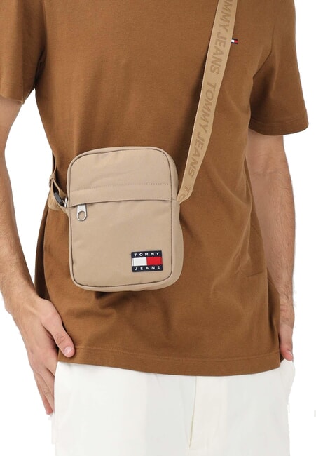 TJ ESS DAILY Bolso de hombro duna oscura - Bandoleras Hombre