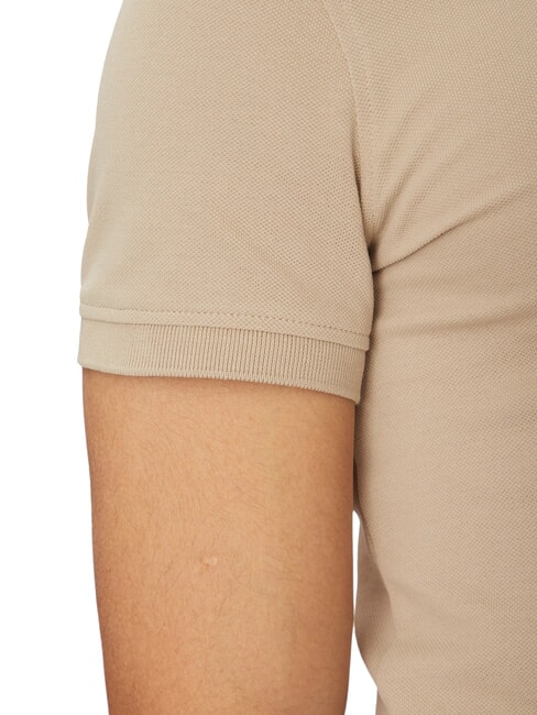 1985  1985 playera tipo polo de corte slim s&aacute;ndalo - camisa polo