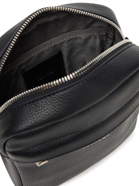 RAISED LOGO Bolso de hombro En negro - Bandoleras Hombre