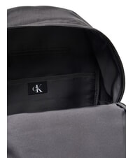 CALVIN KLEIN BOLD LOGO NYLON Mochila blanda En negro - Mochilas Escuela & Tiempo Libre - 3