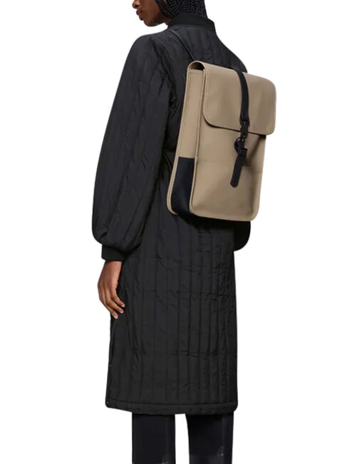 BACKPACK MINI Mochila impermeable beige - Mochilas Escuela & Tiempo Libre