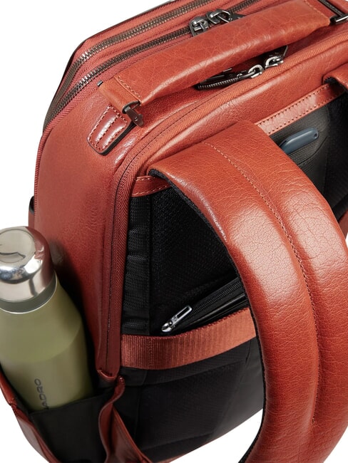 S141 Mochila de cuero con soporte para port&aacute;til de 14". CUERO - Mochilas para port&aacute;til