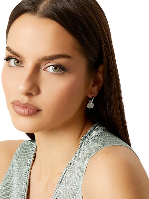 AMAMI Pendientes de plata con motivo de coraz&oacute;n. SILVER - Pendientes