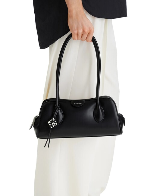 EMBOSSED LOGO BUSINE Bolso de hombro En negro - Bolsos Mujer