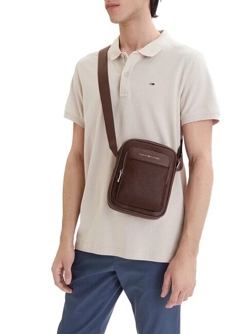 TH FLAG MONOGRAM Bolso de hombro granos de caf&eacute; - Bandoleras Hombre