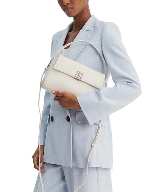 HARDWARE EMBLEM PEBB Bolso de mano con correa para el hombro. aliso blanco - Bolsos Mujer