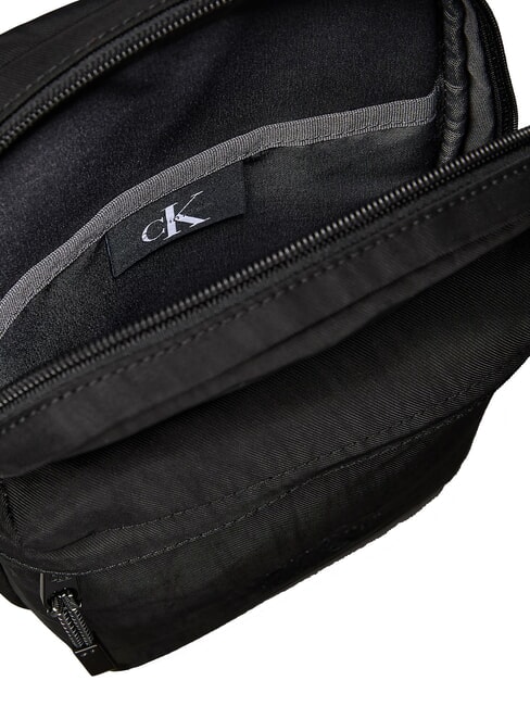 BOLD LOGO NYLON Bolsa delgada En negro - Bandoleras Hombre