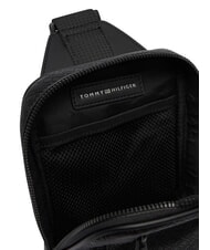 TOMMY HILFIGER TH EMBOSSED FLAG Bolsa de un solo hombro negro - Ri&ntilde;oneras - 5