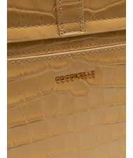 COCCINELLE MAGALU CROCO SHINY SOFT Bolso de mano con correa para el hombro. beige fresco - Bolsos Mujer - 5