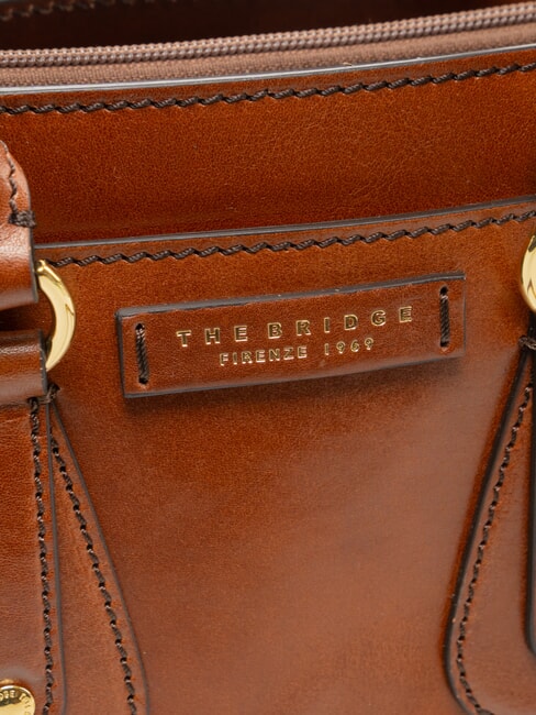 CECILIA Bolso de mano con correa para el hombro. BROWN - Bolsos Mujer