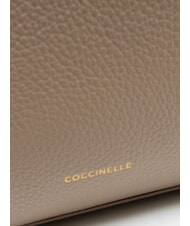 COCCINELLE SAGITTA Bolso de hombro de piel topo c&aacute;lido - Bolsos Mujer - 3