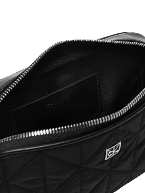 QUILTED NYLON Minibolso de hombro con correa para el hombro. En negro - Bolsos Mujer