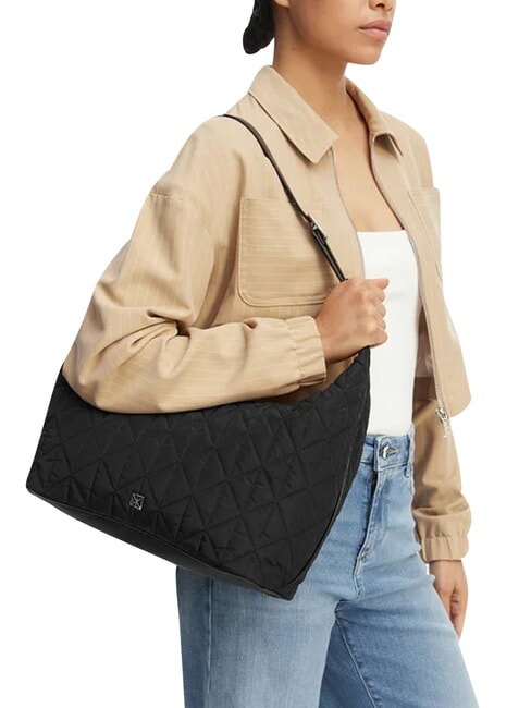 QUILTED NYLON Bolso de hombro En negro - Bolsos Mujer
