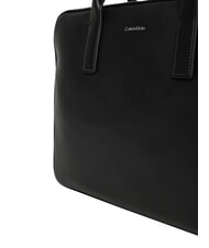 CALVIN KLEIN RAISED Bolso para port&aacute;til con correa para el hombro. En negro - Maletines de Trabajo - 4