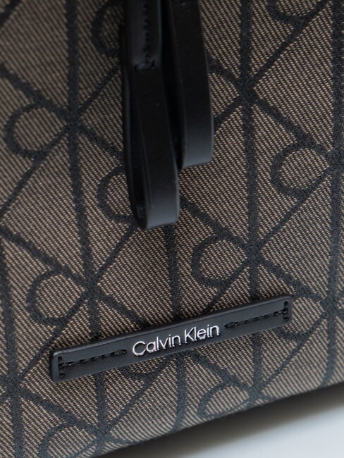 EMBLEM AOP Mochila con bolsillo interior loto beige / negro aop - Bolsos Mujer