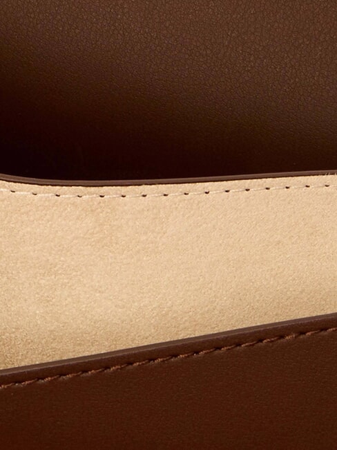 BOLD LOVE Bolso de hombro con cadena casta&ntilde;a - Bolsos Mujer