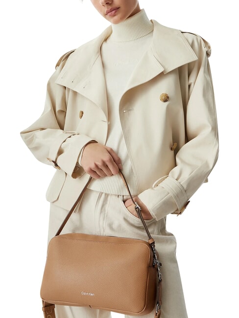 WEBBING Bolso de hombro con correa para el hombro. tanino - Bolsos Mujer