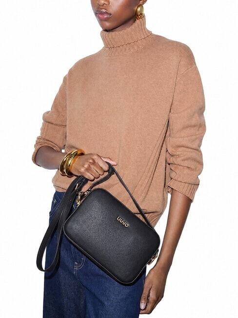 MANHATTAN Minibolso con correa de hombro ajustable. NEGRO - Bolsos Mujer