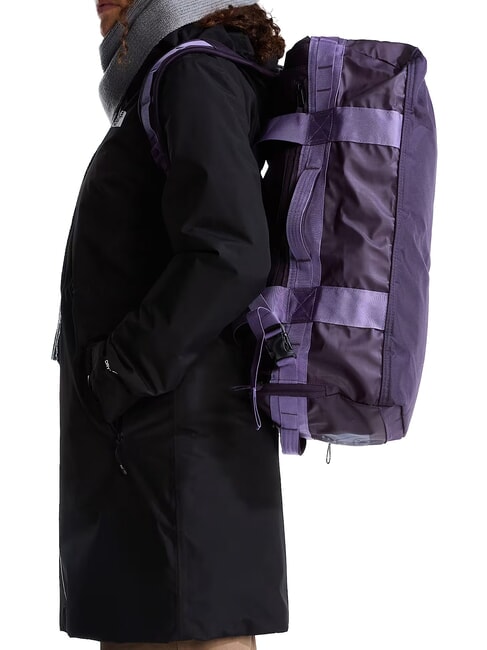 BASE CAMP VOYAGER Mochila de 42 litros. crep&uacute;sculo infinito/ciruela en el suelo - Bolsas de viaje