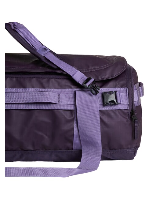 BASE CAMP VOYAGER Mochila de 42 litros. crep&uacute;sculo infinito/ciruela en el suelo - Bolsas de viaje