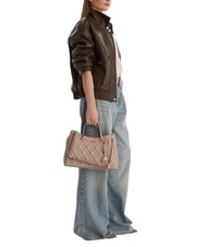 GUESS ISEMAY Bolso de mano con correa para el hombro. moca p&aacute;lido - Bolsos Mujer - 2