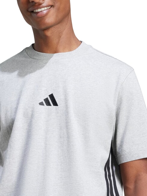 3 STRIPES Camiseta de manga corta y cuello redondo gris - camiseta