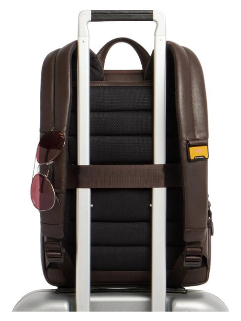 RUSSEL Mochila para port&aacute;til de 14", de piel. MORO - Mochilas para port&aacute;til