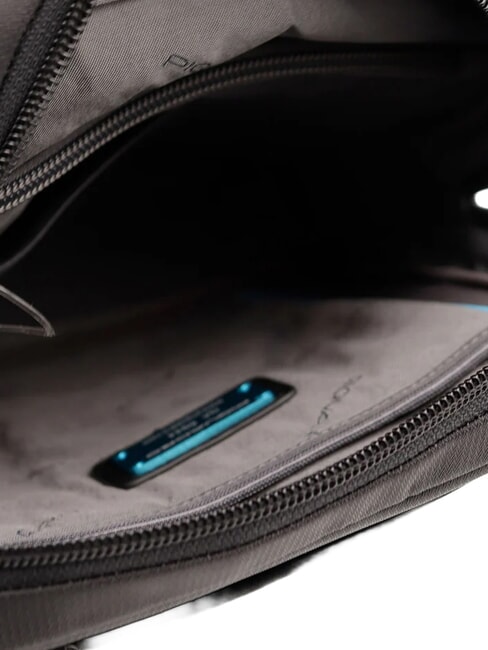 P16 Bolso de piel mixta, soporte para iPad CHEVRON / NEGRO - Bandoleras Hombre