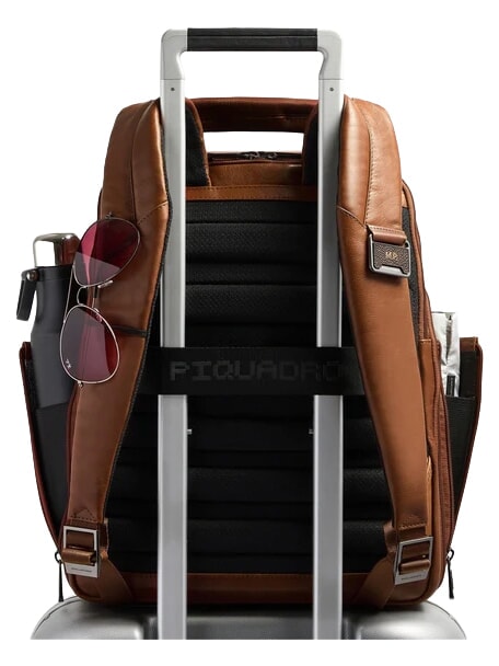 W143 Mochila de viaje y soporte para port&aacute;til de 14 pulgadas CUERO - Mochilas Escuela & Tiempo Libre