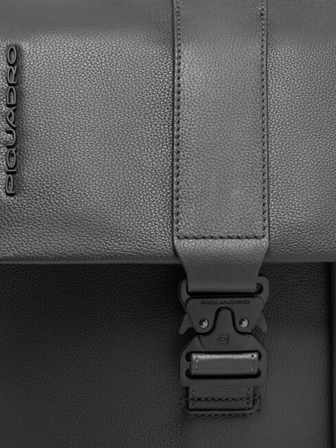 RUSSEL Mochila para port&aacute;til de 14" con solapa negro - Mochilas Escuela & Tiempo Libre