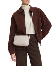 CALVIN KLEIN EMBOSSED LOGO Mini bolso de hombro - Bolsos Mujer