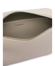 CALVIN KLEIN EMBOSSED LOGO Mini bolso de hombro heno ligero - Bolsos Mujer - 4