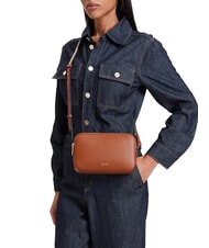 CALVIN KLEIN EMBOSSED LOGO Mini bolso de hombro ocre natural - Bolsos Mujer - 2