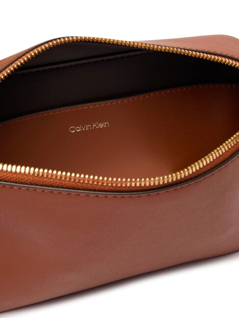 EMBOSSED LOGO Mini bolso de hombro ocre natural - Bolsos Mujer
