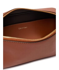 CALVIN KLEIN EMBOSSED LOGO Mini bolso de hombro ocre natural - Bolsos Mujer - 4
