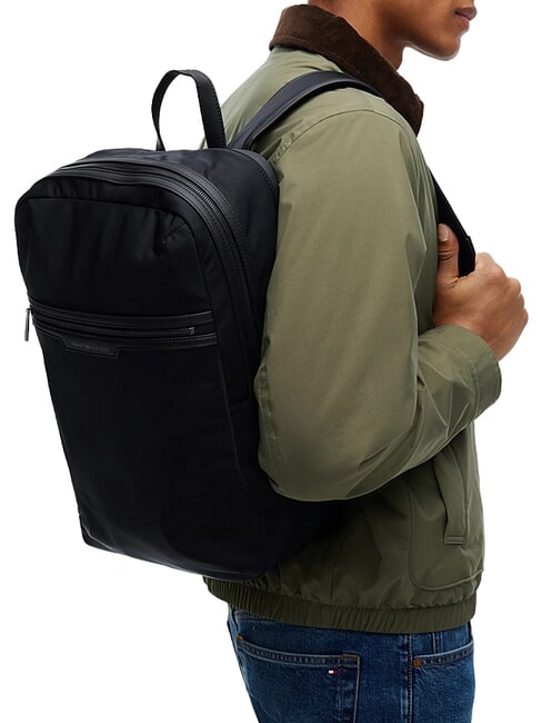 TH NYLON Mochila con bolsillo frontal negro - Mochilas Escuela & Tiempo Libre
