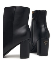 GUESS BERKLIE Botines con tac&oacute;n de 8,5 cm NEGRO - Zapatos Mujer - 4