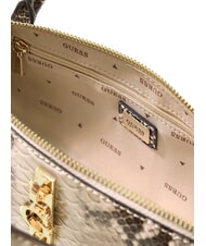 GUESS YVONNE LOGO Bolso de mano con correa para el hombro. lalie belleza natural - Bolsos Mujer - 5